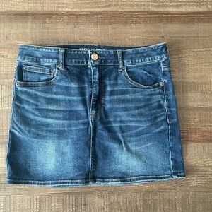 American Eagle High Rise Next Level Stretch Mini Denim Blue Wash Size 14